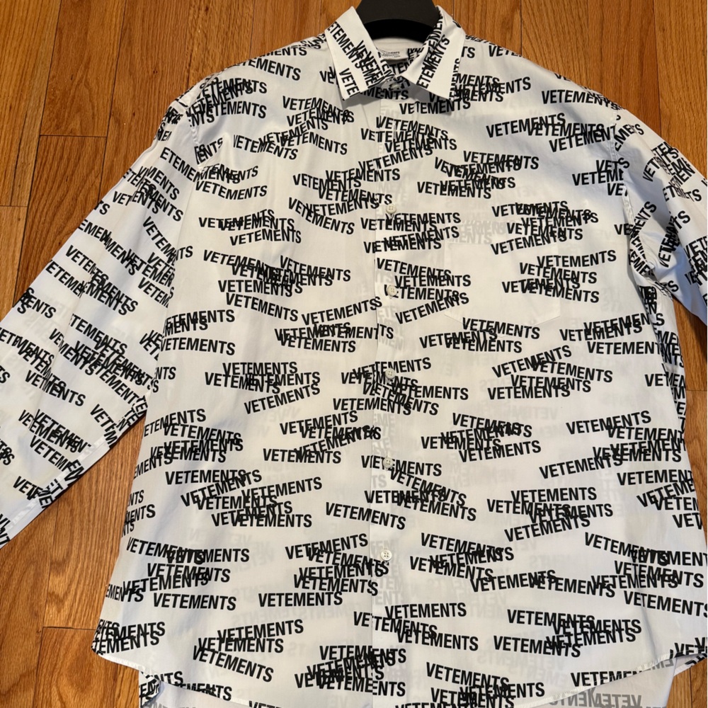 Vetements Black and White Logo Shirt